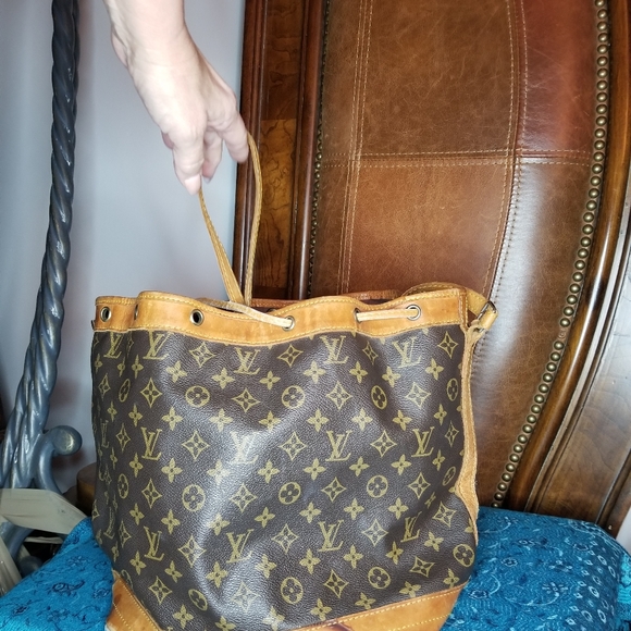 Vintage Louis Vuitton Purse - Picture 14 of 15